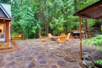 Adorable A-Frame Cabin, Steps to Lake Cushman! - Beach