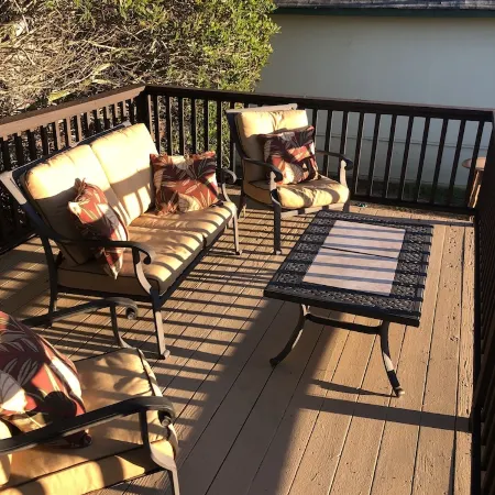 Private, vintage 2bd/2ba, 1/3 acre lot, ocean views, amazing sunsets!