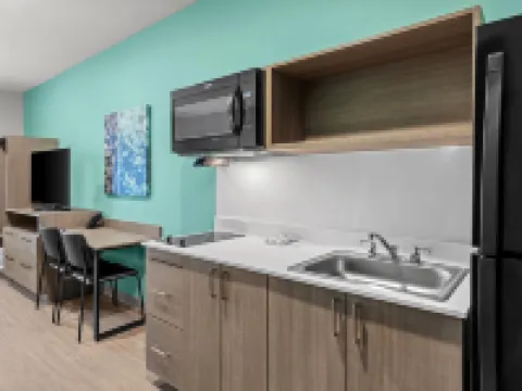 溫德姆亞特蘭大-科尼爾斯的 Echo 套房延長住宿 科尼爾斯酒店