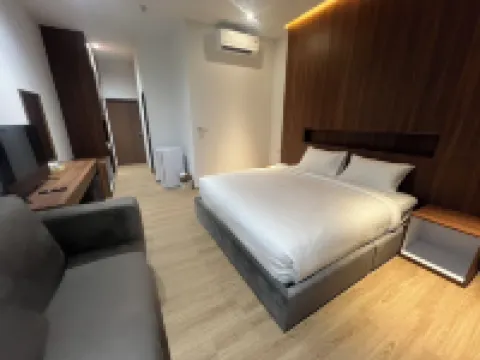 โรงแรมเจแอนด์พี ศรีราชา โรงแรมใกล้ซีเจ ซูเปอร์มาร์เก็ต สาขาหนองคล้าใหม่