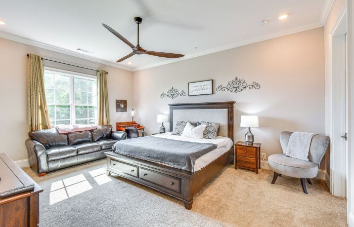 Community Perks: Mountain-view Condo in Toccoa!
