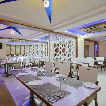 Hotel President, Kalaghoda Отели рядом с достопримечательностью «Laxmi Vilas Palace»