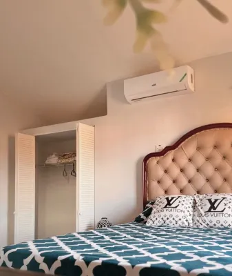 New Cozy Entire Home 2-Bedroom in Private Gated Community / WiFi & AC โรงแรมใน