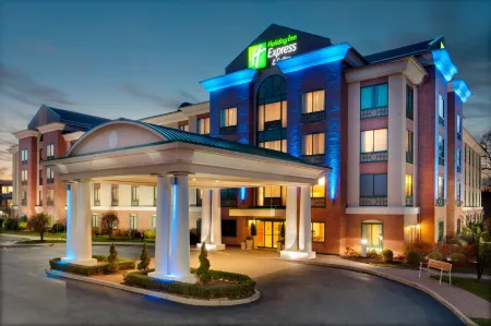 Holiday Inn Express & Suites WARWICK-PROVIDENCE (AIRPORT) by IHG