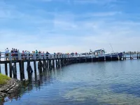 Stylish Holiday Home Near Sea - parking