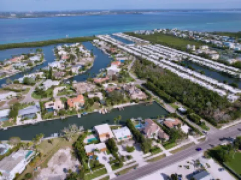 Wonderful Canal Front Condo! See Manatees Right From Your Doorstep!Cabana #10 Hotels in Longboat Key