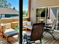 Modern, Spacious Loft in Douglas with Free Parking! Hotels in Douglas