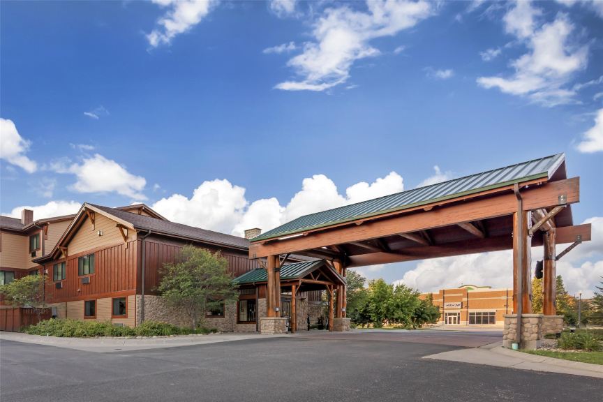 Best Western Plus Kelly Inn  Suites