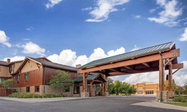 Best Western Plus Kelly Inn Suites