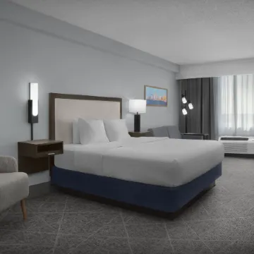 Hampton Inn Ft. Lauderdale/Downtown Las Olas Area Отели рядом с достопримечательностью «Боннет Хаус Музеум & Гарденс»