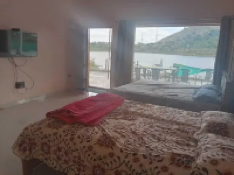 Lake view Resort Homestay Hotels in Ramanagara