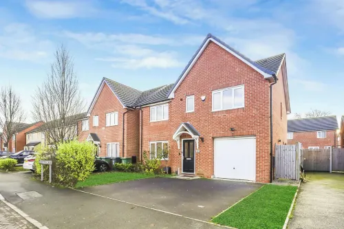 Spacious 5-bed Contractor House - Parking Wi-fi - Holiday bungalows