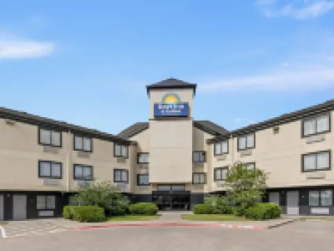 Days Inn & Suites by Wyndham DeSoto Hotels in DeSoto