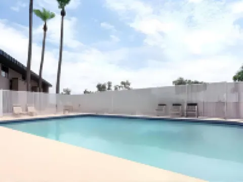 Super 8 by Wyndham Chandler Phoenix Hotels in Chandler