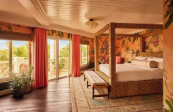 Coral Sands Hotel