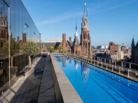 W อัมสเตอร์ดัม