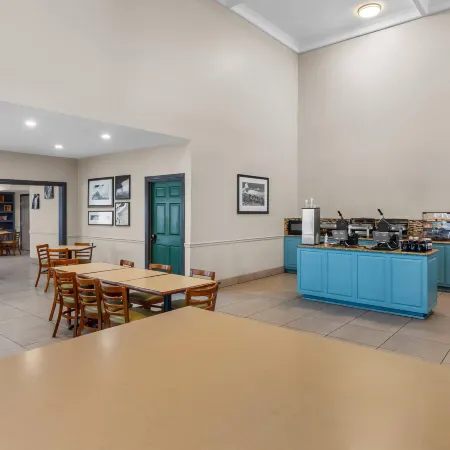 Country Inn & Suites by Radisson, Beckley, WV