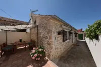 House Cirrus