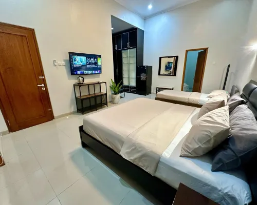 Cendhani Raras Gallery Hotels in Sleman Regency