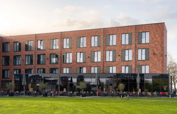 克隆施特萊勒諾德林根酒店