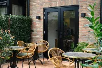 City Centre Jacuzzi Lofts