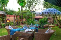 Travellers Village Resort -City Centre Near JAL Mahal Jaipur - Auberges de jeunesse
