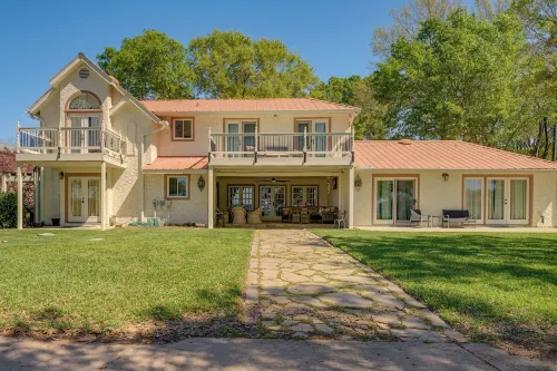 Modern Lake Conroe House w/ Lakefront Park & Deck! - Balkon