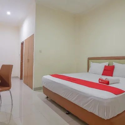 RedDoorz Near Ipdn 2 Hoteles cerca de Padjadjaran University
