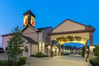 Super 8 by Wyndham Fairfield, TX