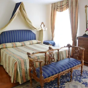 Hotel San Zulian Hotels near St Mark's Campanile