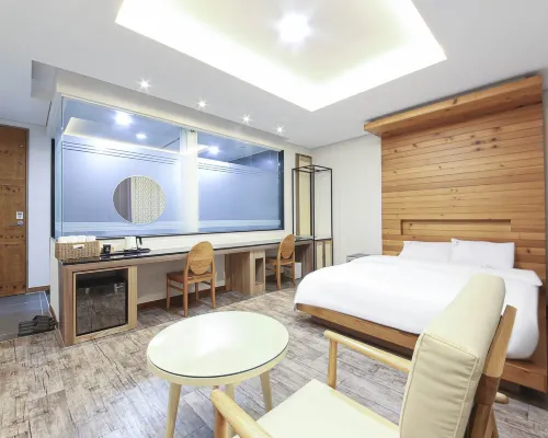 Jeongeup Labe Hotel 井邑市のホテル