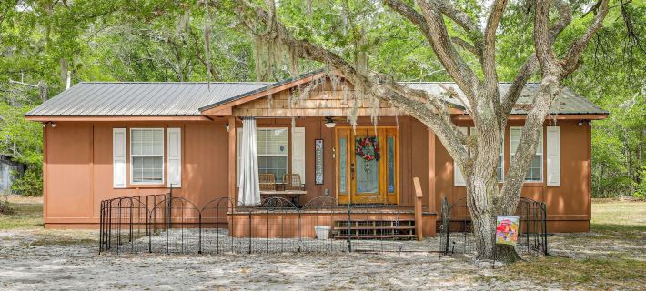 Charming Retreat on 20 Acres w/ Private Lake! Hotels in Colleton County