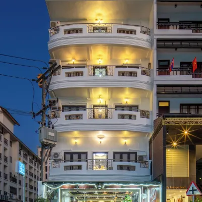 Lucky City Hotel Các khách sạn gần Chùa Wat Si Saket