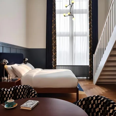 The Hoxton, Amsterdam Lloyd Отели рядом с достопримечательностью «Мост Питон»