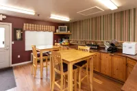 The Kingsley Suites - parking