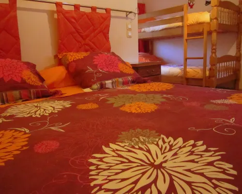 Cottage in Vaires-Sur-Marne Near Forest & Lake Hotele w: Chelles