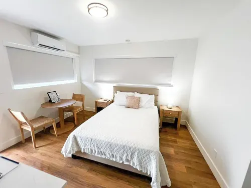 Tiana Beach Inn