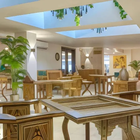 Liwan Hotel