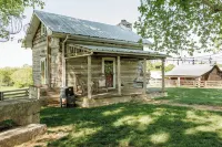 Muletown Manor • Tennessee Charm • Sleeps 10 • Fish Pond • Horse • Sunset Views