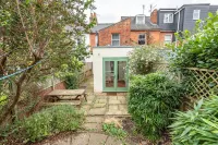 Cosy Reading Home - Superfast WiFi, Private Garden