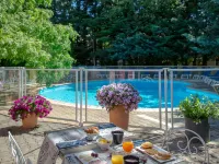 Ibis Brignoles Provence Verte - Pools