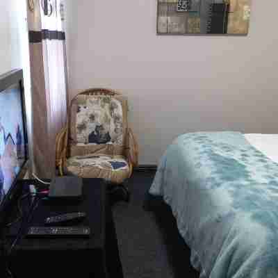 Cozy, Private & Homey Unit Rooms