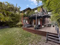 Sunlit 3-bed Coastal Stay With Private Deck Hotels in Cronulla