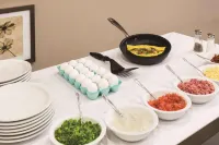 Country Inn & Suites by Radisson, St. Petersburg - Clearwater, FL - breakfast
