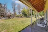 Private Acreage, Pet-friendly Yard! Gilbert Haven - Homestays