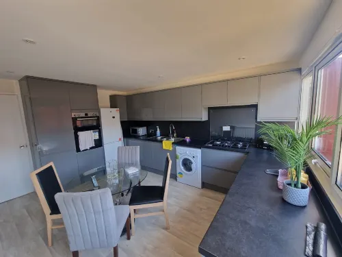 Milton Keynes Modern Retreat - 2-Star