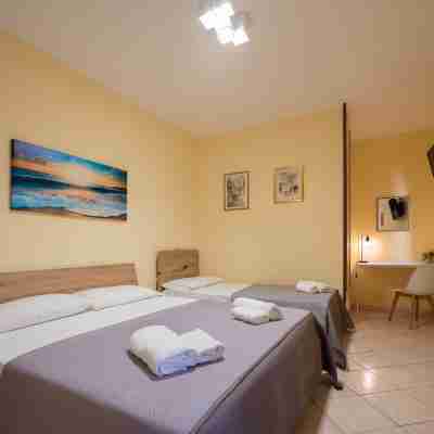 Vico Tauro House Rooms