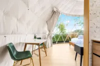 Glamping Collective Chattanooga - balcony
