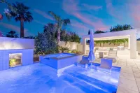 NEW The Dreyfus Resort Pool Designer Home - Bungalows