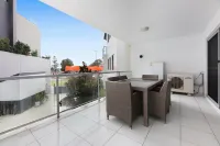 Spacious 2-bed Stay on Marine Parade
